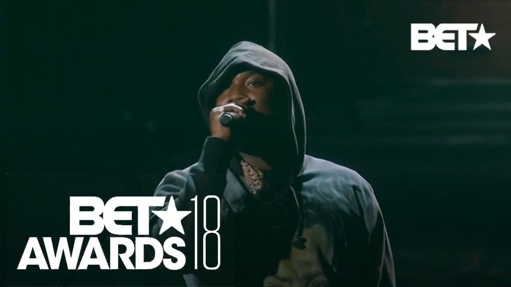 "Stay Woke"! Meek Mill & Miguel In An Emotional Police Brutality Live Performance 1